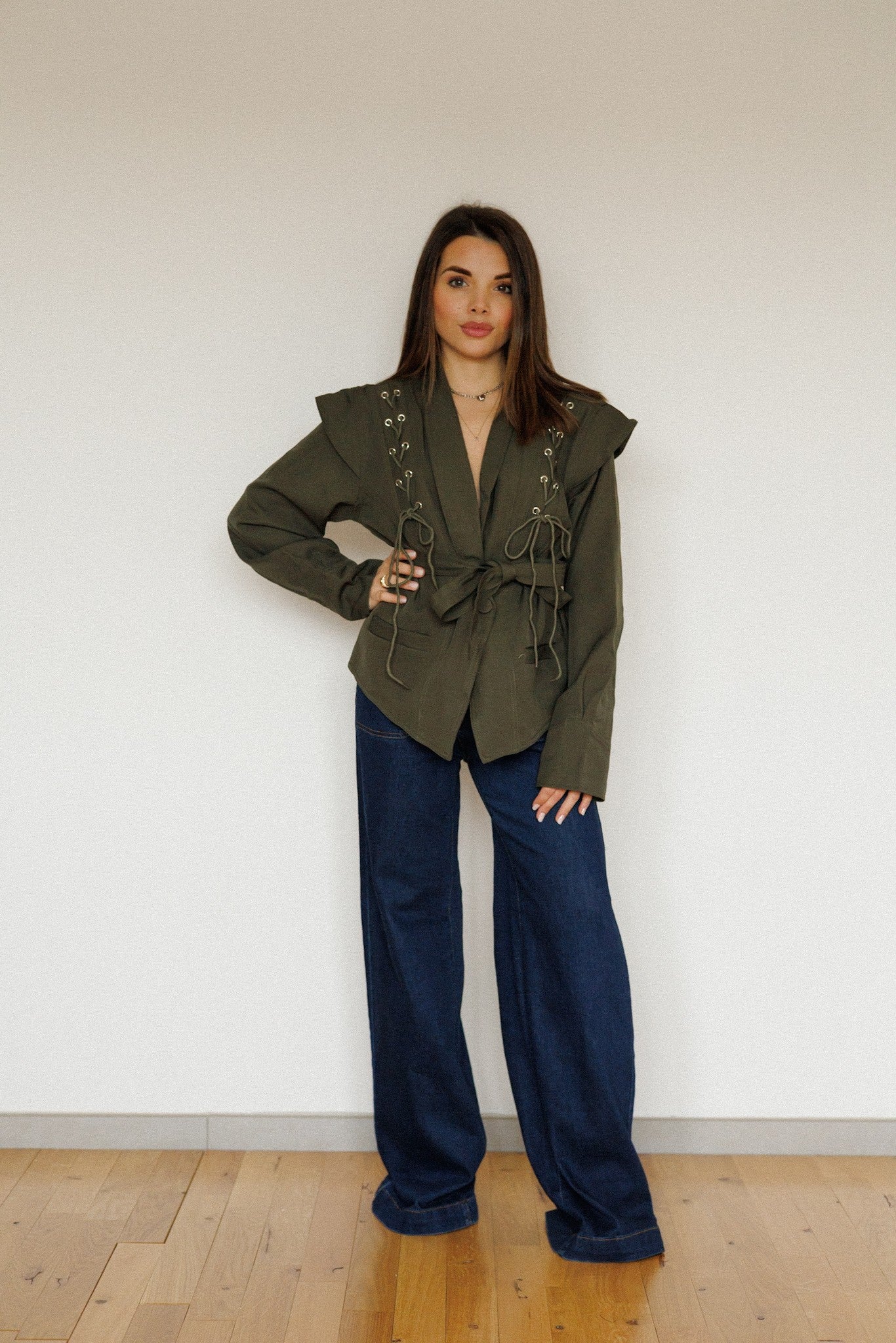 Giacca aderente con lacci