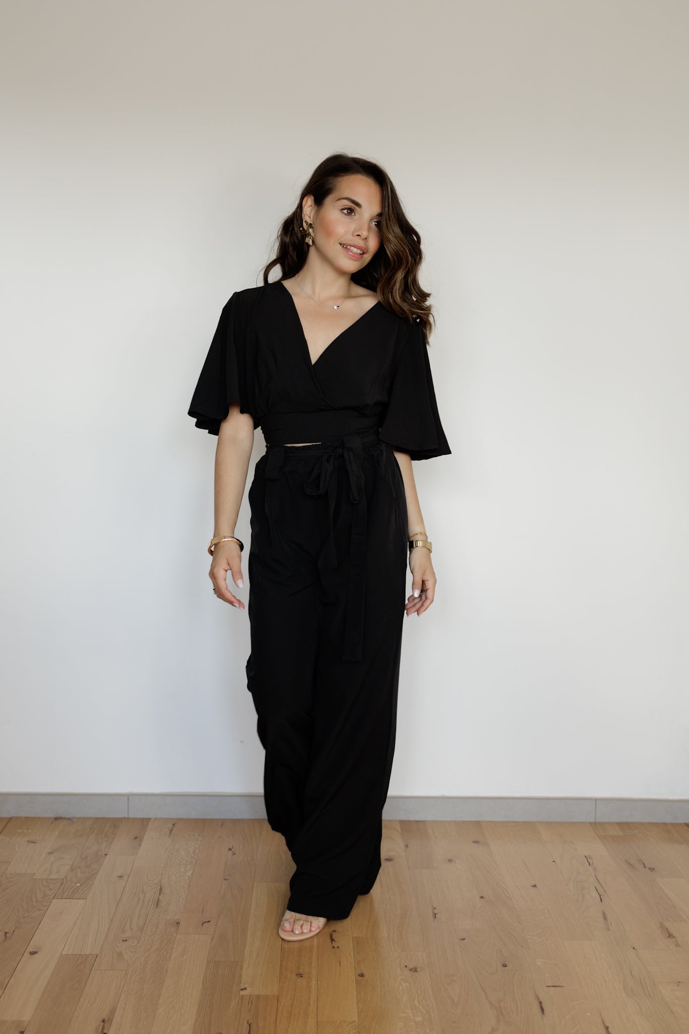 Top corto e pantaloni nero
