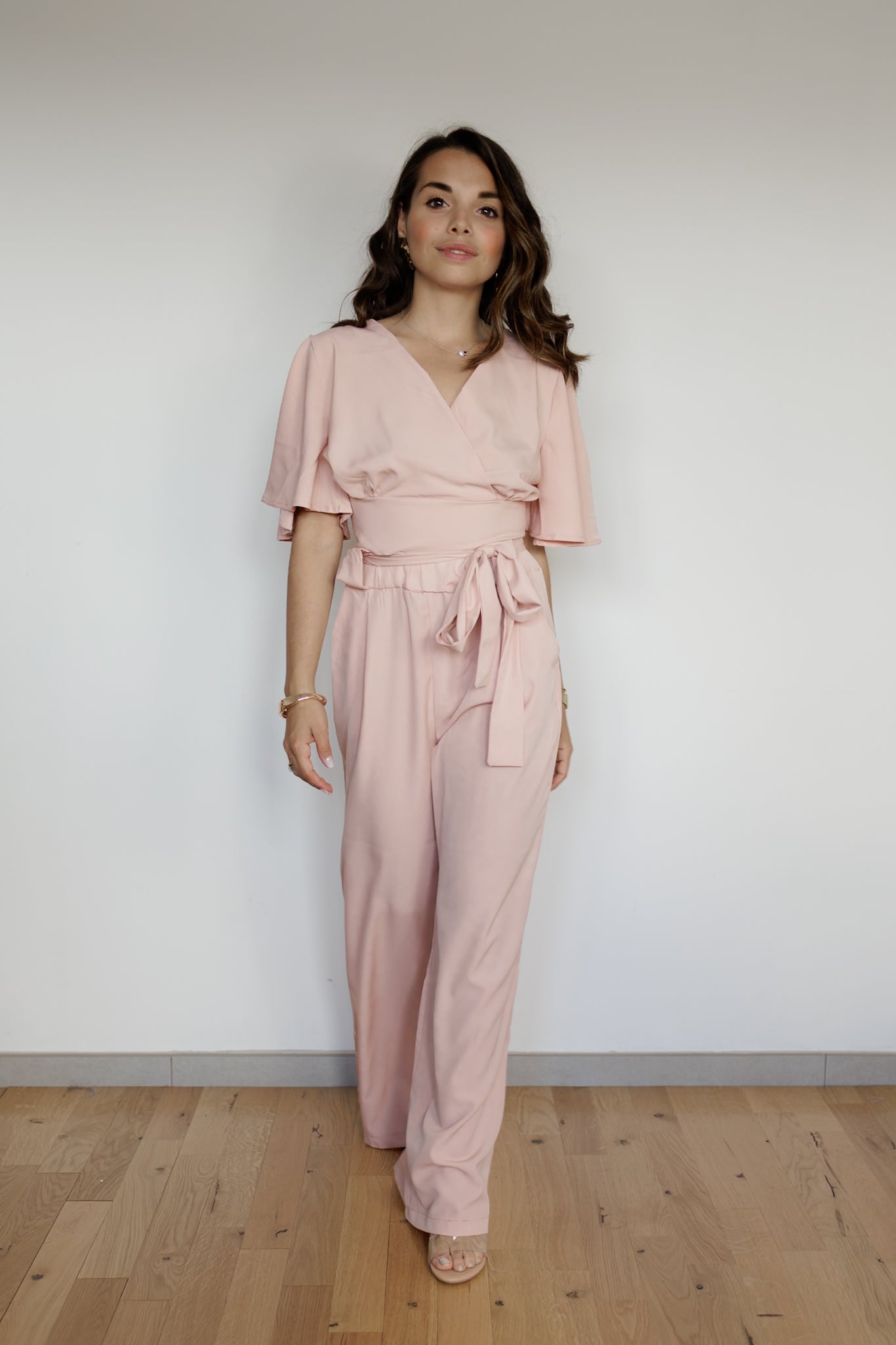 Top corto e pantaloni rosa