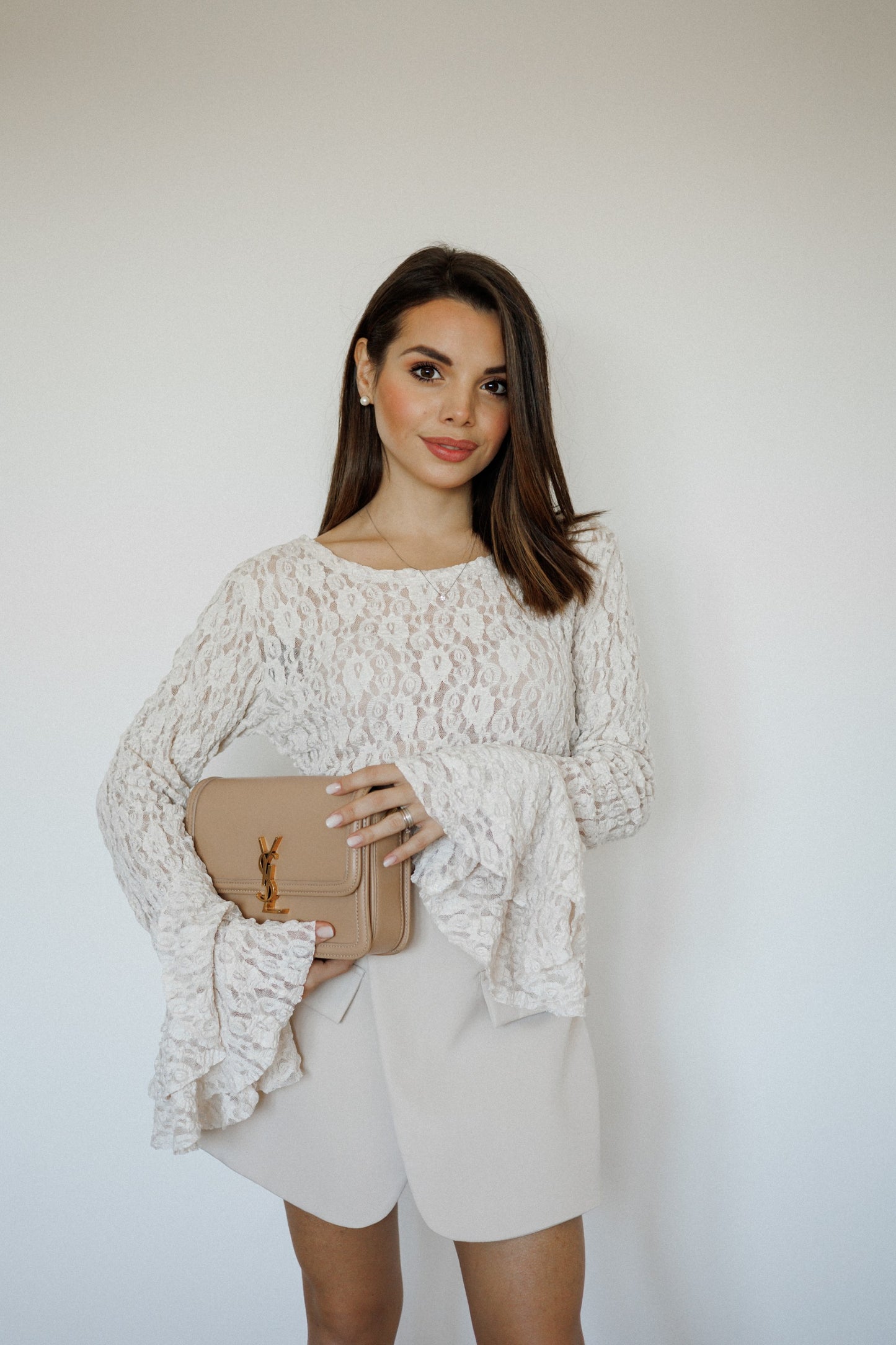 Maglia pizzo con volant