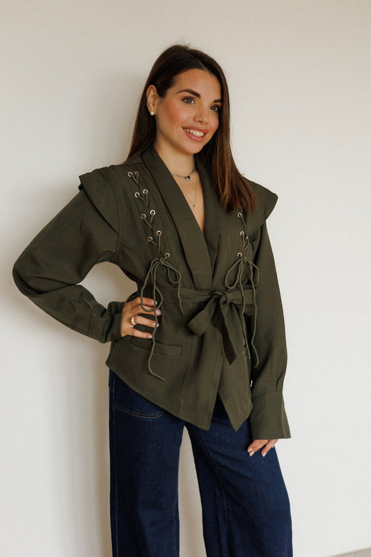 Giacca aderente con lacci