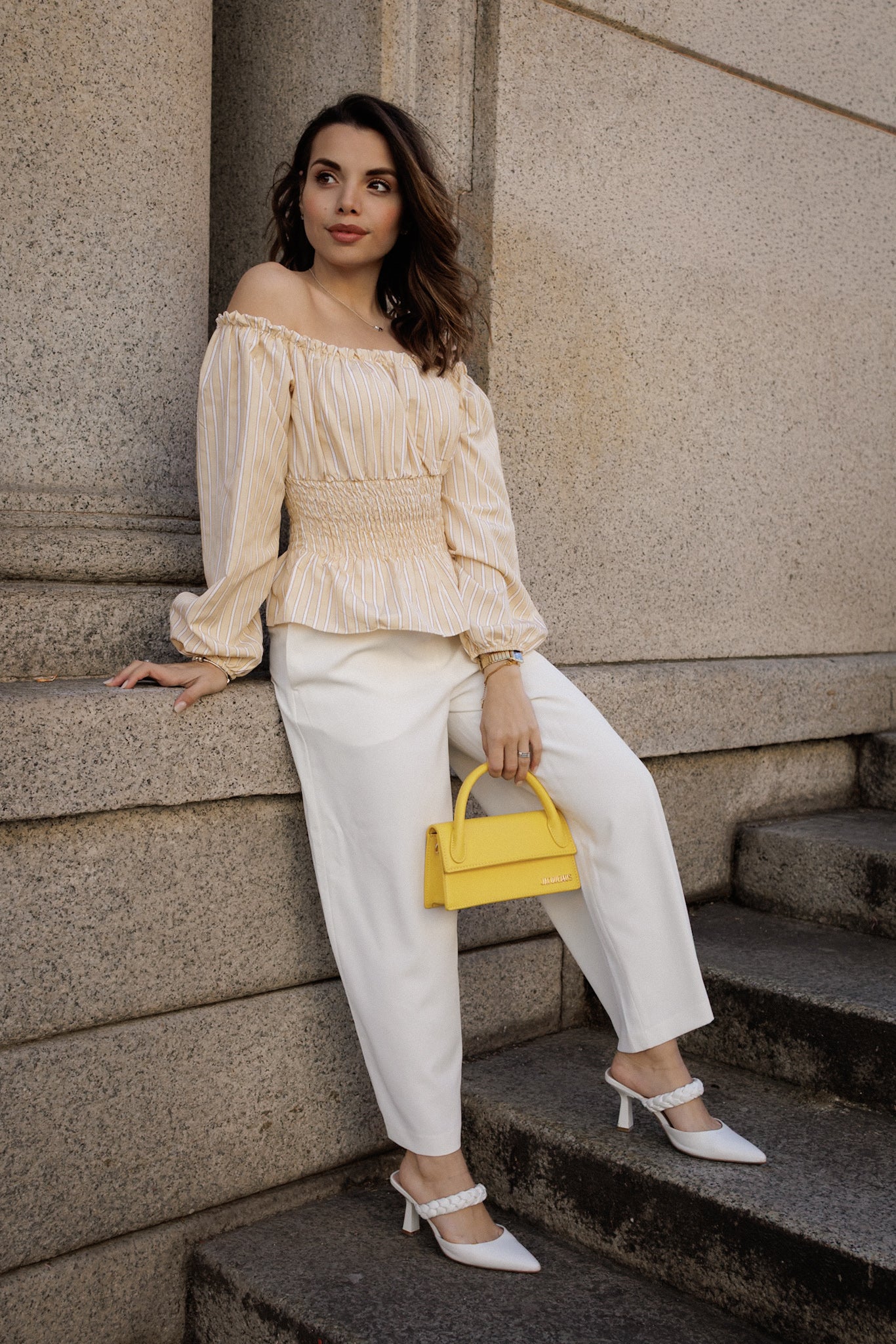 Top spalle scoperte giallo