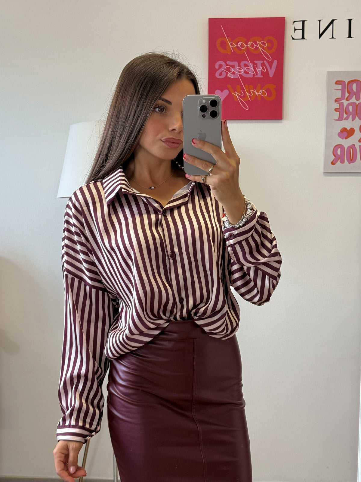 Gonna “LEATHER SLIT” bordeaux