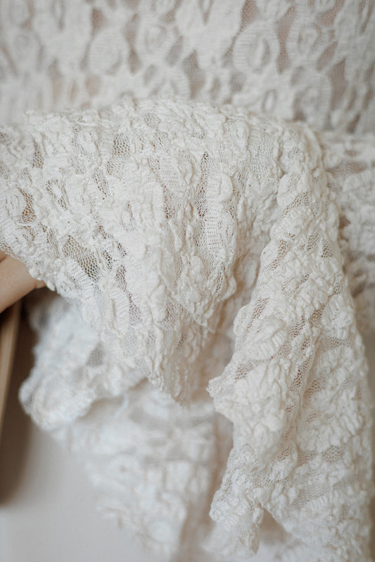 Maglia di pizzo maniche volant beige