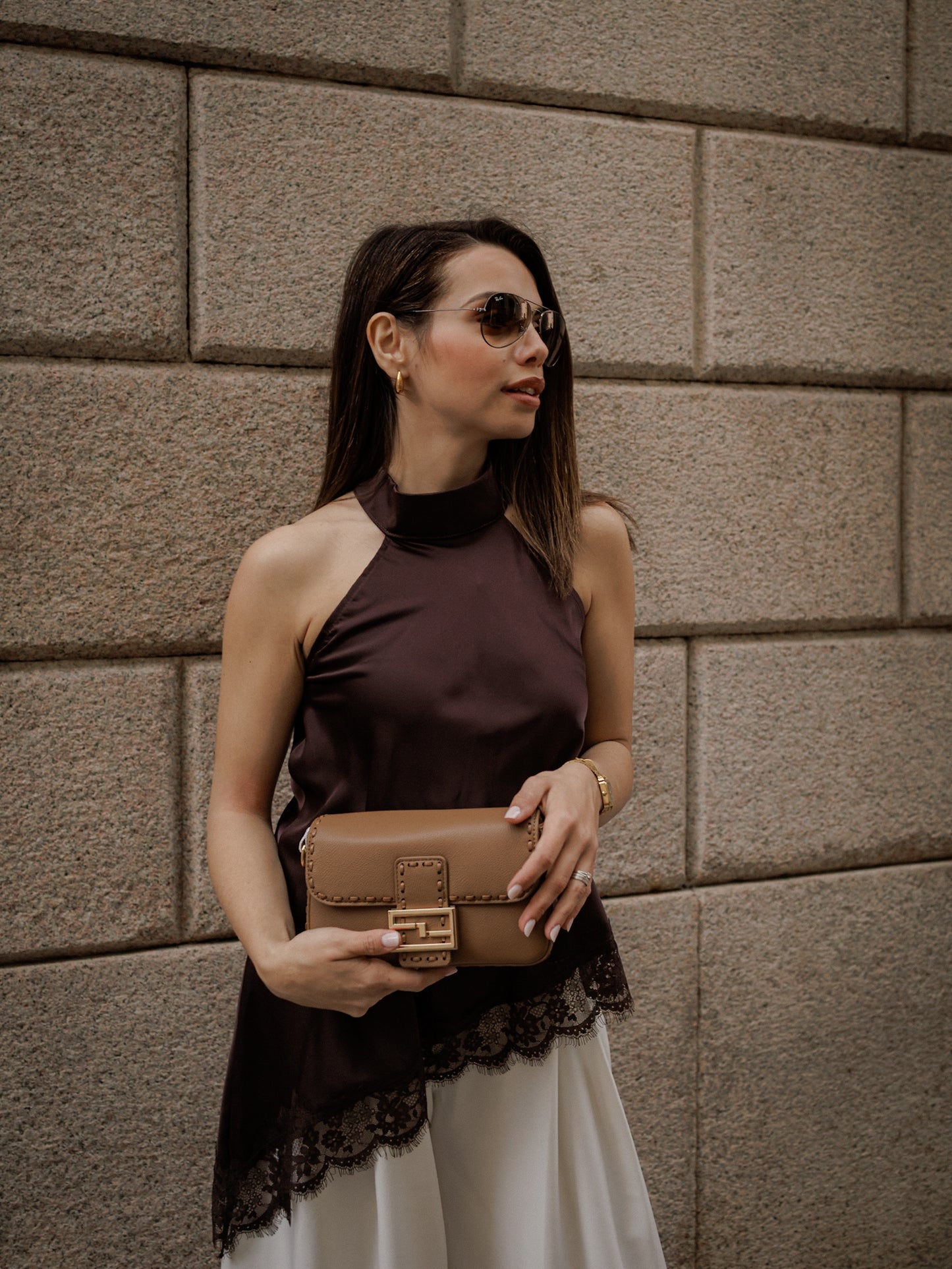 Top a tinta unita con pizzo