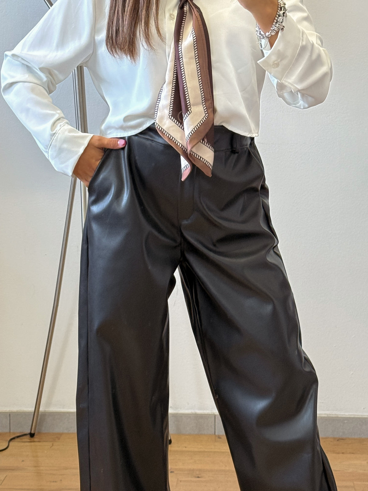 Pantalone “LEATHER STRAIGHT” nero