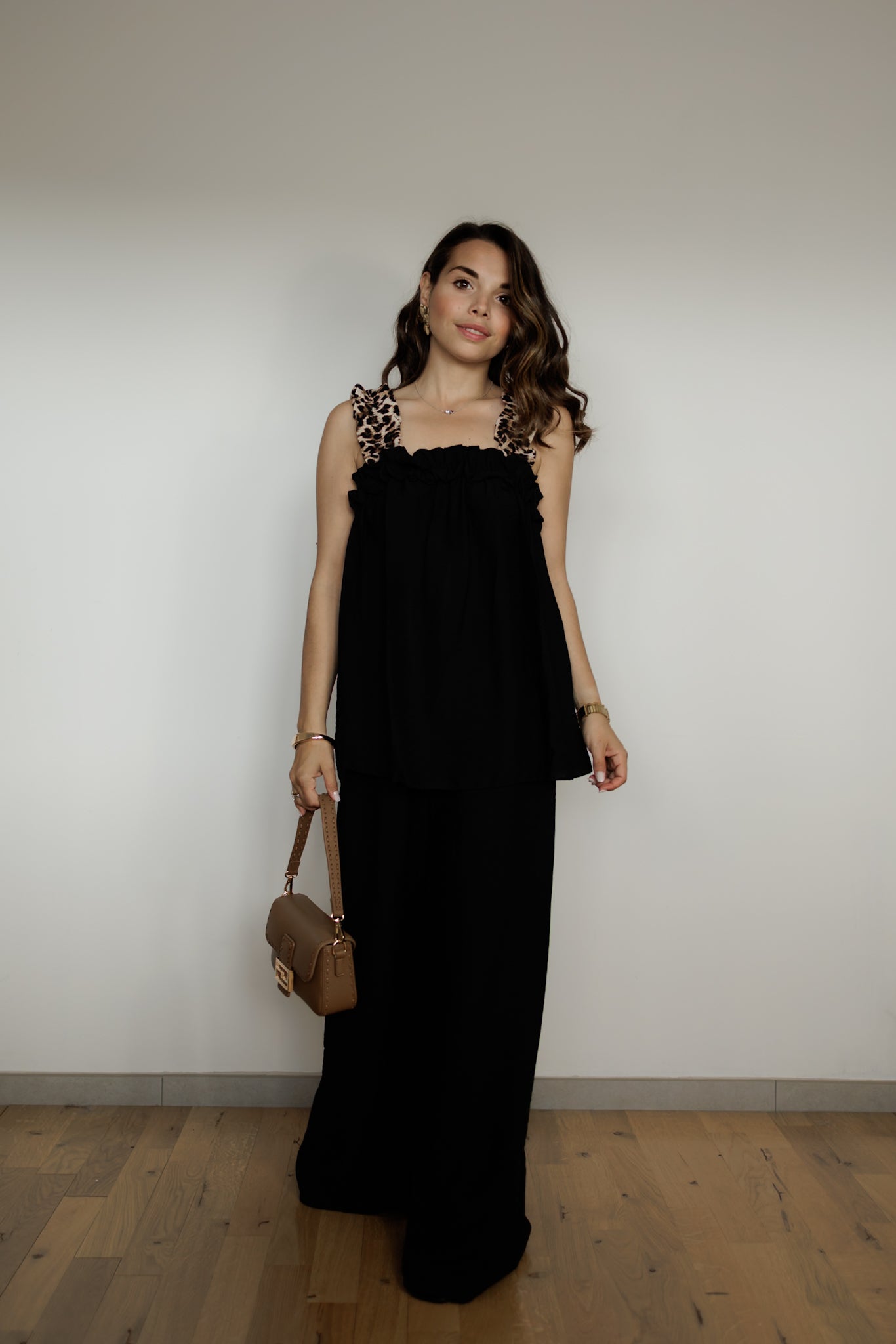 Coordinato con bretelle leopardate