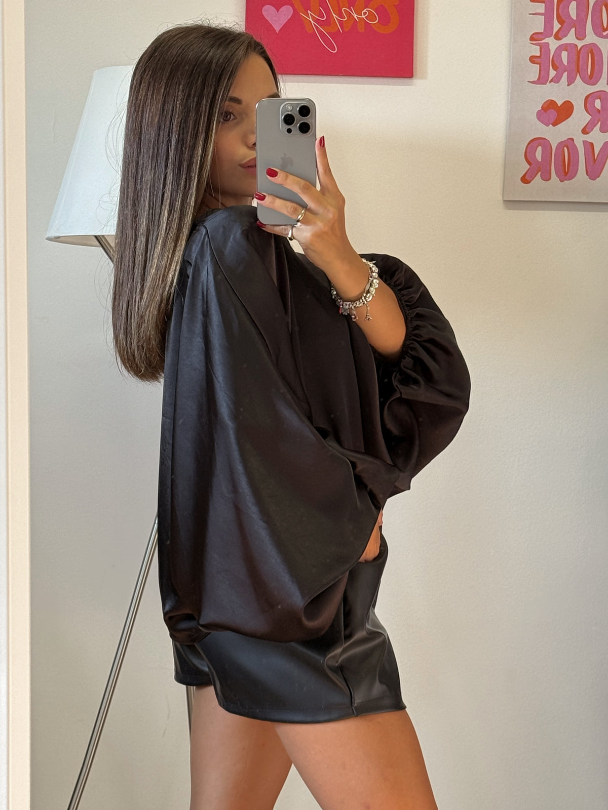 Blusa satin “CAMILLE” nero