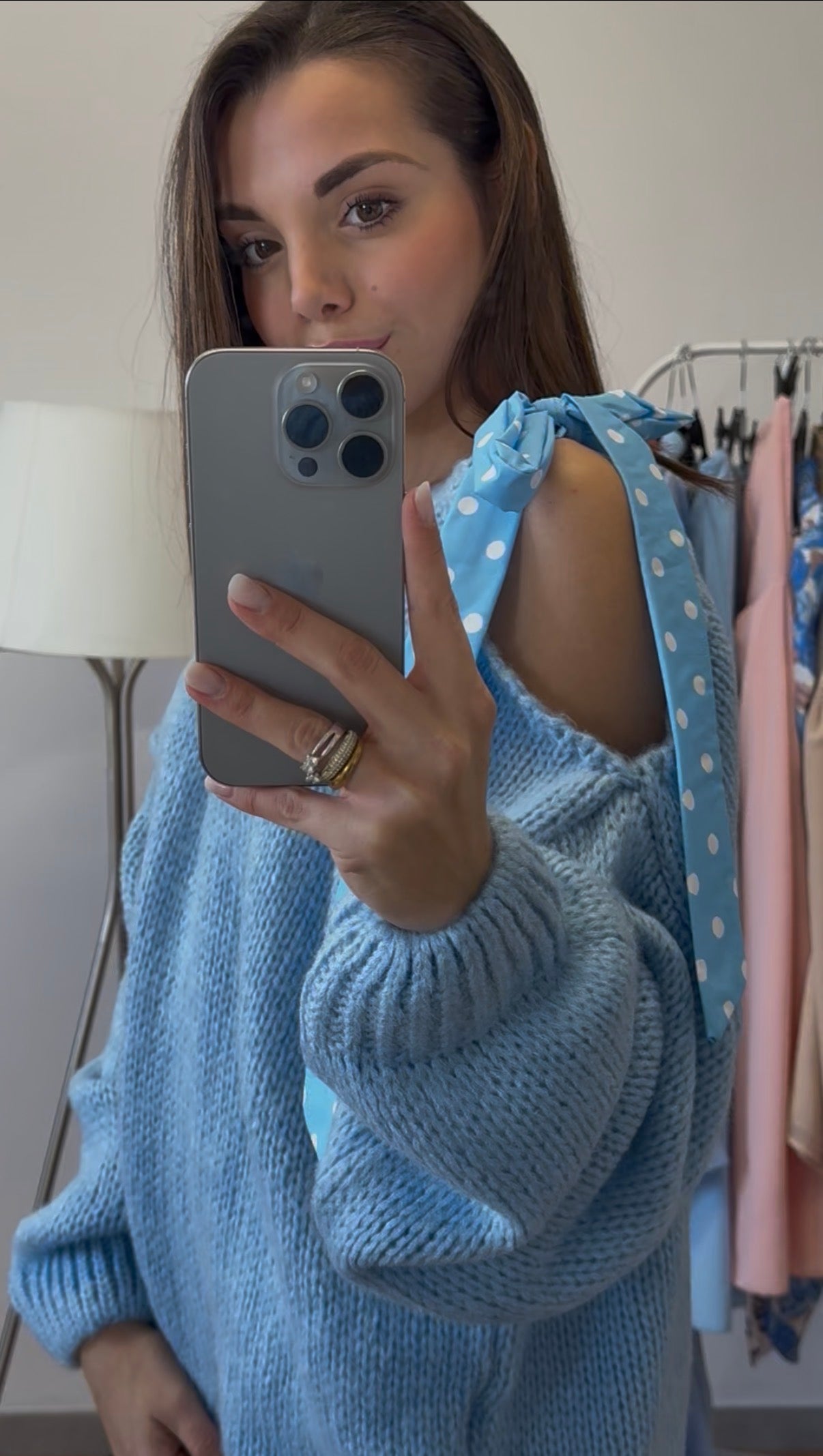 Maglione con fiocco a pois