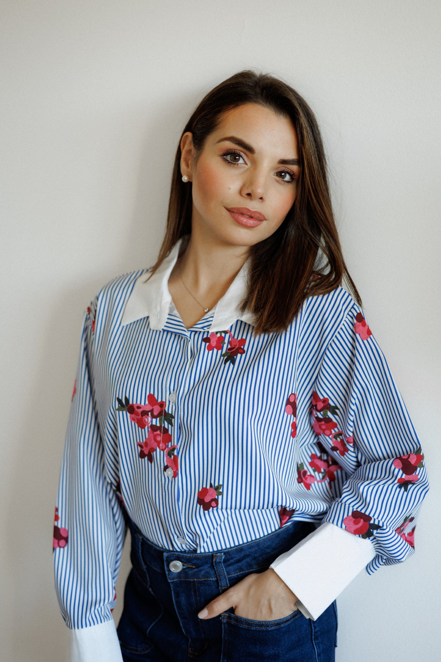 Camicia a righe floreale